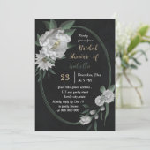 Invitation romantique fleurs blanches noir douche nuptiale (Debout devant)