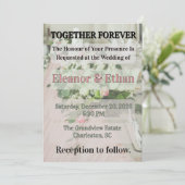 Invitation Romantique rose tulle et guirlande florale table é (Debout devant)