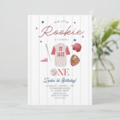 Invitation Rookie Baseball Nom personnalisé Garçons 1er anniv (Debout devant)
