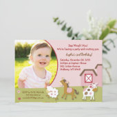 Invitation rose d'anniversaire de photo de fille (Debout devant)