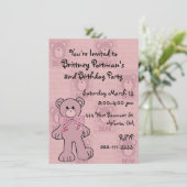 Invitation rose d'anniversaire d'ours de nounours (Debout devant)