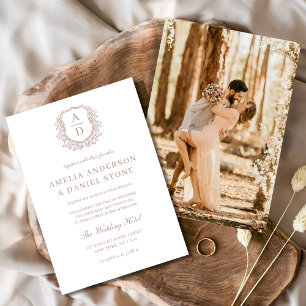 Invitation Rose Dusty Élégant Floral Crest Monogram Mariage