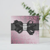 Invitation rose et argenté élégant avec l'arc de (Debout devant)