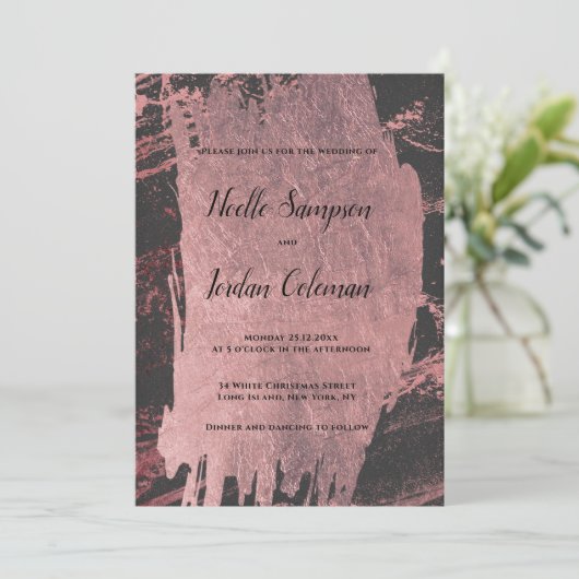 Invitation Rose noir glam brosse d'or bracelet mariage en mar (Debout devant)