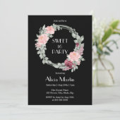 Invitation Rose rose Bourgogne Élégante Flora Sweet 16 Annive (Debout devant)