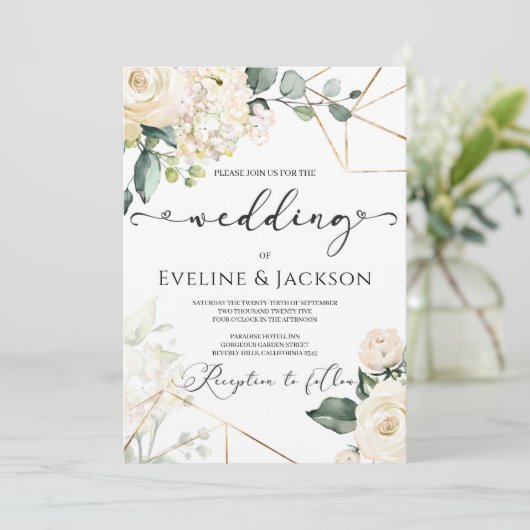 Invitation Roses blanches hydrangées verdure or mariage (Debout devant)