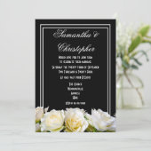 Invitation Roses blanches sur mariage floral noir (Debout devant)