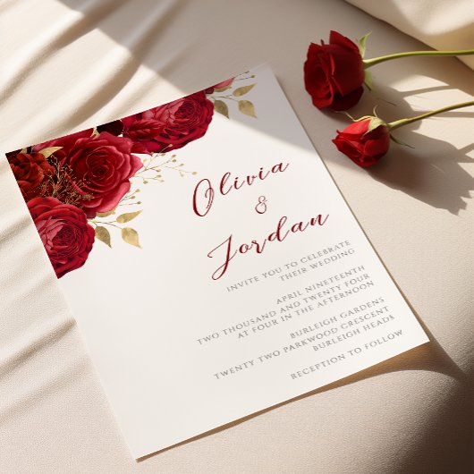 Invitation Roses rouges romantiques et Mariage d'or