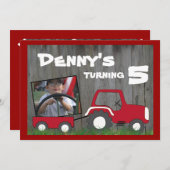 Invitation rouge d'anniversaire de tracteur : (Devant / Derrière)