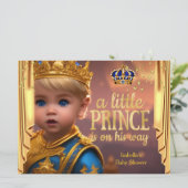 Invitation Royal Blue Gold Drapes Prince Baby shower Blonde (Debout devant)