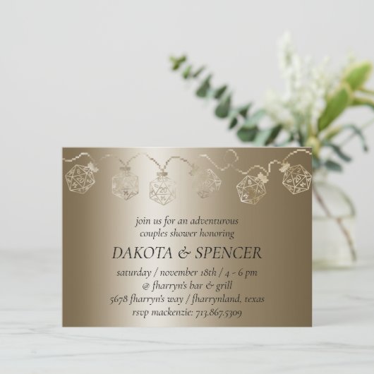 Invitation RPG Luxe | Lampe à découpe en feuille d'or (Debout devant)