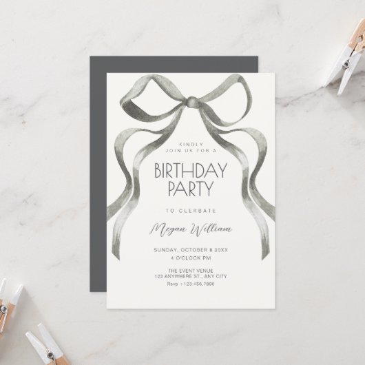 Invitation Ruban à nœud d'anniversaire (Devant/Arrière en situation)