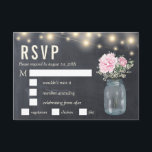 Invitation Russe Chalkboard Peony Floral Mason | Repas RSVP<br><div class="desc">Magnifique tableau rustique avec vase en bocal de mason aux fleurs de pivoine et souffle de bébé aux lampes à cordes sur le dessus. Pour plus de personnalisation, cliquez sur le bouton "Customiser". Tous les styles de texte, couleurs, tailles peuvent être modifiés pour répondre à vos besoins personnels. Des éléments...</div>
