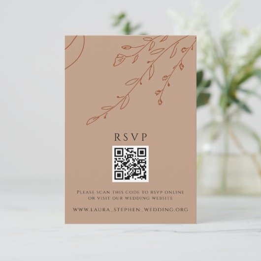 Invitation Rust RSVP Online QR Code Mariage site Web (Debout devant)