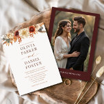 Invitation Rustic Automne Photo Floral Mariage<br><div class="desc">Partagez votre histoire d'amour avec cette invitation photo mariage d'automne avec d'élégantes fleurs d'automne dans des tons chauds de saison. Un équilibre parfait entre personnalisation moderne et élégance intemporelle, cette invitation présente votre photo à côté de fleurs magnifiquement arrangées et de détails mariages. Idéal pour les mariages rustiques, extérieurs ou...</div>
