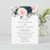 Invitation Rustic Blush Navy Blue Floral Greenery Mariage (Debout devant)