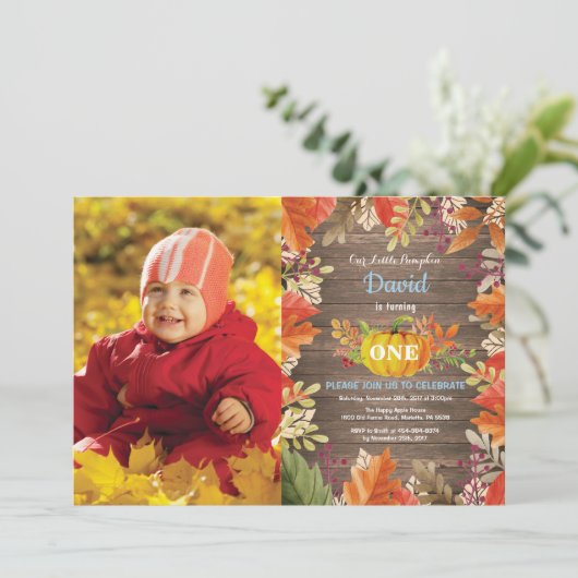 Invitation Rustic Boy Citrouille Automne Anniversaire Invitat (Debout devant)