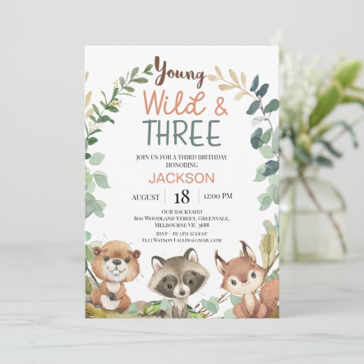Invitation Rustic Brown Woodland Young Wild Three Birthday (Debout devant)