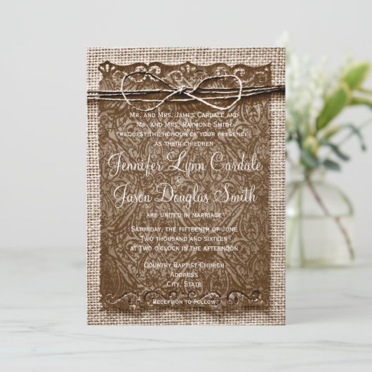 Invitation Rustic Country Burlap Twine Scroll Wedding Invite (Debout devant)