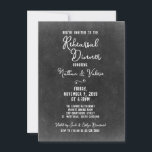 Invitation Rustic Country Chalkboard Dîner de répétition d'au<br><div class="desc">L'invitation parfaite à dîner de répétition de mariages campagnards rustiques pour la saison d'automne! Style tableau intégral à l'avant, bois rustique neutre à l'arrière. ・ Parcourez la collection de Mariages Harvest ci-dessous pour voir tous les produits de coordination dans ce thème de conception, y compris Save The Dates, cartes de...</div>