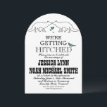 Invitation Rustic Cute Fox Romantic Green Hearts Mariage<br><div class="desc">Vintage Moderne Cute Green Bird et deux renards baisants Nous obtenons des Créatures Woodland Hitched</div>