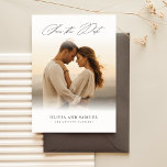 Invitation Rustic Elegant Luxury Photo Wedding Enregistrer La<br><div class="desc">Annoncez votre journée spéciale avec notre Rustic Elegant Luxury Photo Wedding Save The Date Invitation. Doté d'une calligraphie romantique manuscrite et d'une superbe photo, cette carte chic capture l'essence de votre amour. Le design minimaliste est parfait pour les mariages boho et les mariages de destination rustique moderne. Double face et...</div>