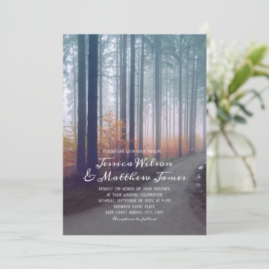 Invitation Rustic Forest Fall Woods Country Farm Path Mariage (Debout devant)
