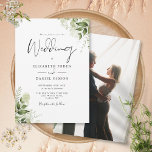 Invitation Rustic Green Feuilles Élégant Mariage photo<br><div class="desc">Cet élégant faire-part de mariage feuille de verdure botanique peut être personnalisé avec vos informations en typographie chic avec votre photo spéciale au verso. Conçu par Thisisnotme©</div>