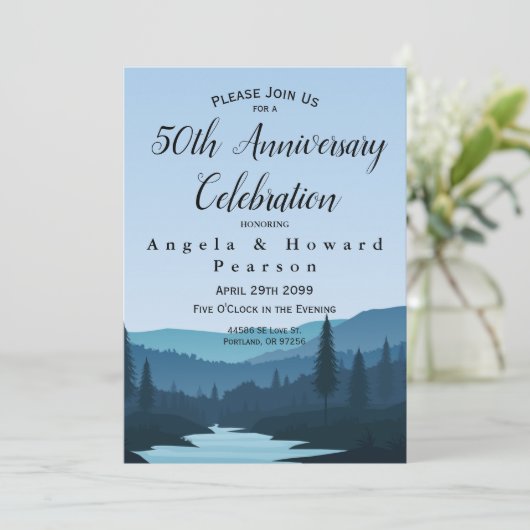 Invitation Rustic Mountain Forest Stream 50e anniversaire (Debout devant)