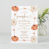 Invitation RUSTIC pumpkin is on the way Baby Shower (Debout devant)