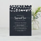 Invitation Rustic String Lights Calligraphy Signez et consult (Debout devant)