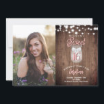 Invitation Rustic Sweet 16 Mason Jar Lumières Anniversaire<br><div class="desc">Ce design comprend un bocal en maçon avec un arc et des lampes à cordes sur un arrière - plan en bois rustique et espace pour une photo. Cliquez sur le bouton personnaliser pour plus de flexibilité dans la modification du texte ou le déplacement des graphiques! Des variantes de cette...</div>