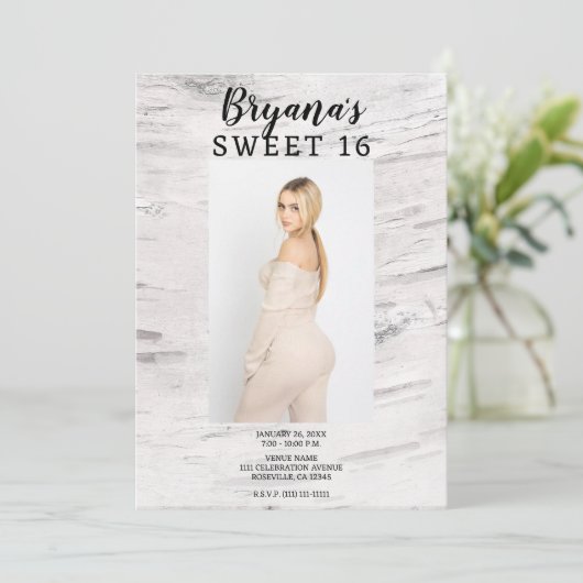 Invitation Rustic White Birch Photo tendance Modern Sweet 16 (Debout devant)