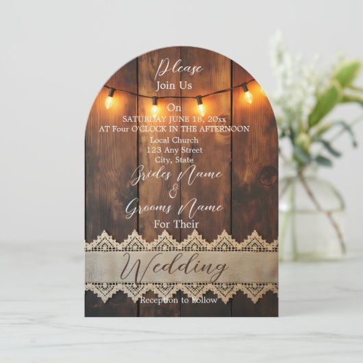 Invitation Rustic Wood and Lace Wedding (Debout devant)