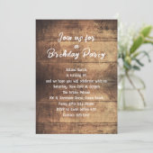 Invitation Rustic Wood Milestone fête d'anniversaire pour lui (Debout devant)