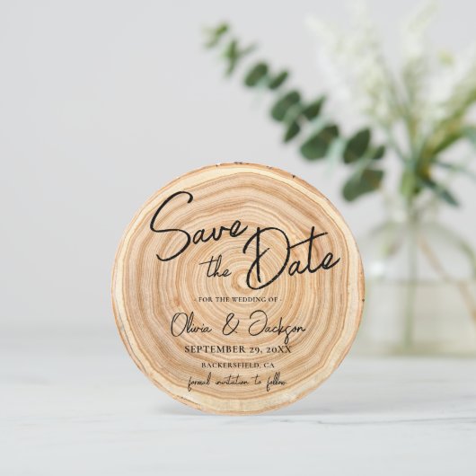 Invitation Rustic Wood QR Code Wedding Save the Date (Debout devant)