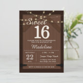 Invitation Rustic Wood String Lights Barn Door Chic Sweet 16 (Debout devant)