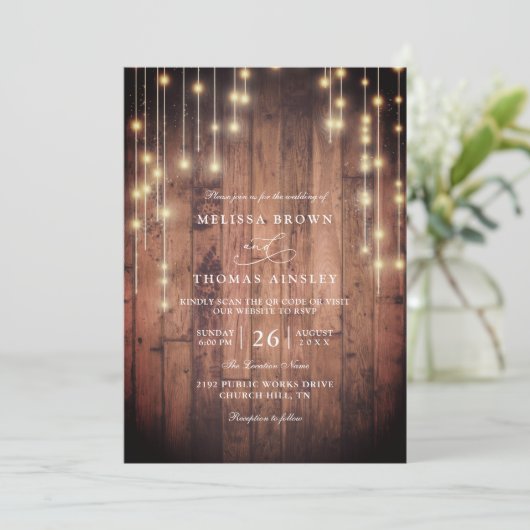 Invitation Rustic Wood String Lights Elegant QR Code Wedding (Debout devant)