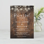 Invitation Rustic Wood String Lights Wedding Rehearsal Dinner (Debout devant)