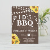 Invitation Rustic Wood Sunflower I Do BBQ Engagement Party (Debout devant)