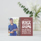 Invitation Rustique BBQ Graduation Party (Debout devant)