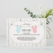 Invitation rustique de baby shower pour des (Debout devant)