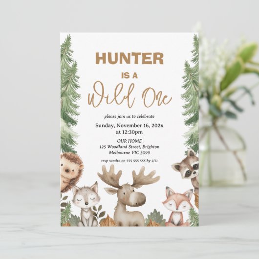 Invitation Rustique Moose Woodland Wild Un 1er anniversaire (Debout devant)