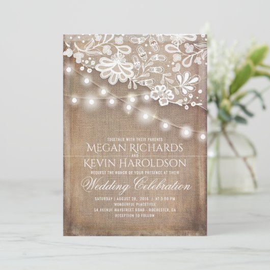 Invitation Rustique Pays Burlap String Lights Mariage dentell (Debout devant)