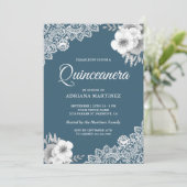 Invitation Rustique Pays Dusty Blue Floral dentelle Quinceane (Debout devant)