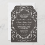 Invitation Rustique Script Chalkboard Quatrefoil Arabesque<br><div class="desc">"Rustic Script Chalkboard Quatrefoil Arabesque Invitation." La calligraphie tourbillonnante à écriture manuscrite fleurit, transformée en un effet de tableau de bord écrit à la main et associée à un cadre à double bordure de type quatrefoil également en dessin calcaire. À l'intérieur du cadre est votre modèle texte facilement customisé. À...</div>