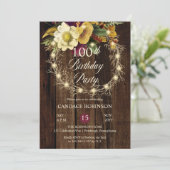 Invitation Rustique Woodsy Lighted Wreath 100e fête d'anniver (Debout devant)