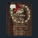 Invitation Rustique Woodsy Lighted Wreath 30e fête d'annivers<br><div class="desc">Style champêtre,  faux-éclairage,  fleurs ornées de twig wreath avec riche,  blanc cassé et rouge foncé à bordeaux luxuriants floraux "30th Birthday Party" sur un arrière - plan en faux bois teinté foncé. Ce design composite boisé rustique de Holiday Hearts Designs (droits réservés).</div>