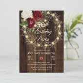 Invitation Rustique Woodsy Lighted Wreath 50e fête d'annivers (Debout devant)