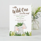 Invitation Safari Wild One Elephant Baby shower de verdure (Debout devant)